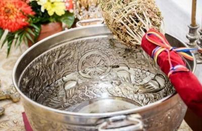 Botezul Domnului, vestit din casă în casă de preoții ortodocși din România: „Rânduielile spun că trebuie să se treacă pe la casele credincioșilor”