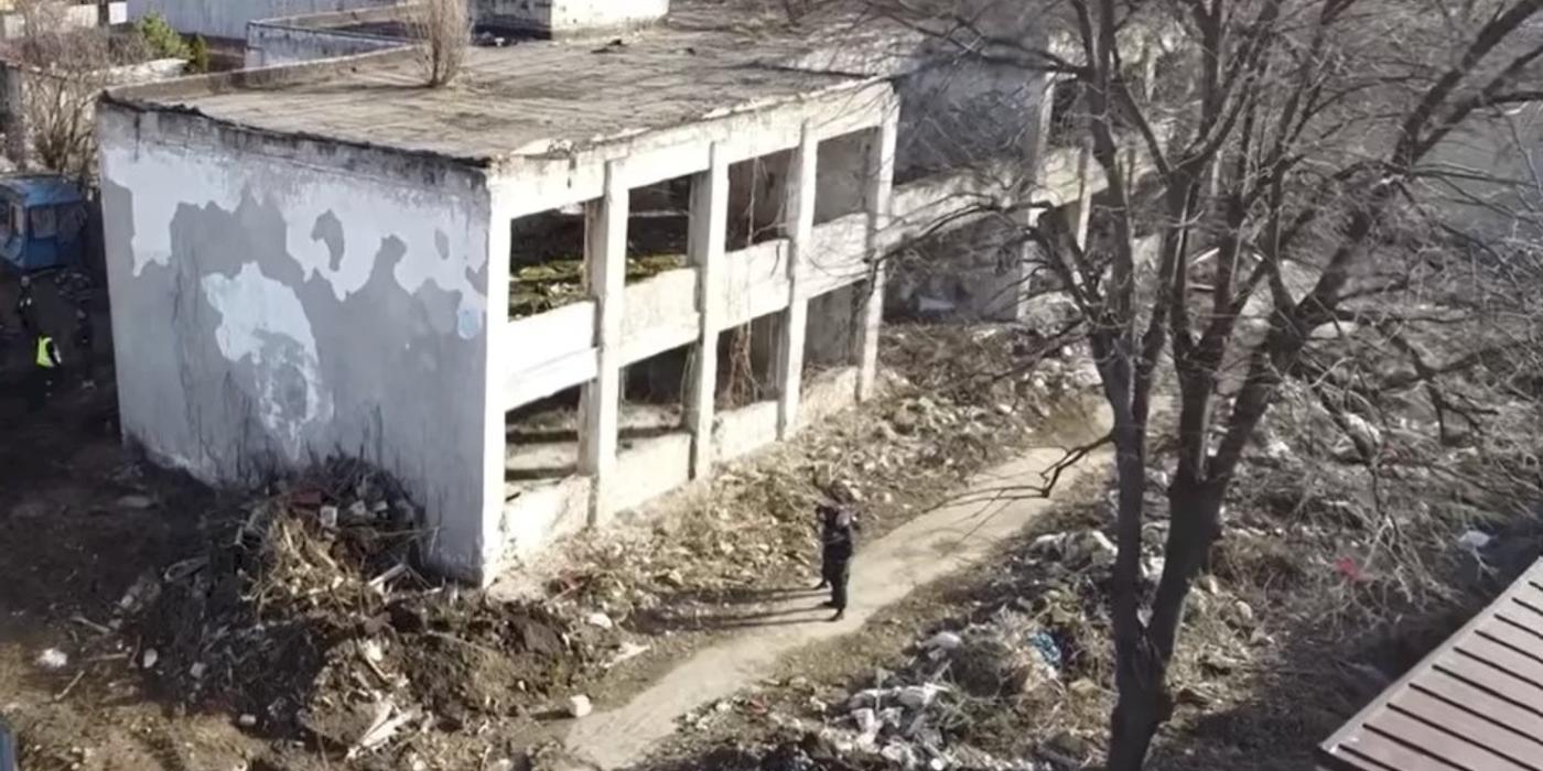 Primăria Sectorului 5 a început să demoleze 8 construcții ilegale din sector