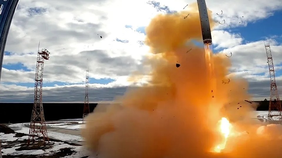 Misiune nucleară a SUA în Europa. Putin, alarmat, anunță teste nucleare de urgență