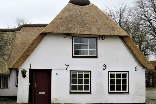 Acoperișul din stuf și rolul său în designul ecologic