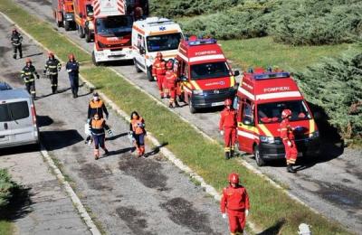 Exercițiu al pompierilor din Huedin, vineri, 18 octombie, la Liceul Teoretic „Octavian Goga” din oraș