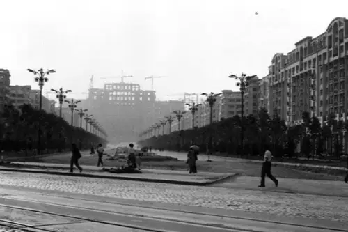 Povesti urbane: Schimbarea la fata a Bucurestiului in perioada comunista