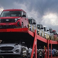 Ford Craiova poate produce anual 300.000 de vehicule