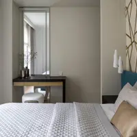 Spatiu modern amenajat intr-un apartament de 4 camere pentru o familie cu 2 copii