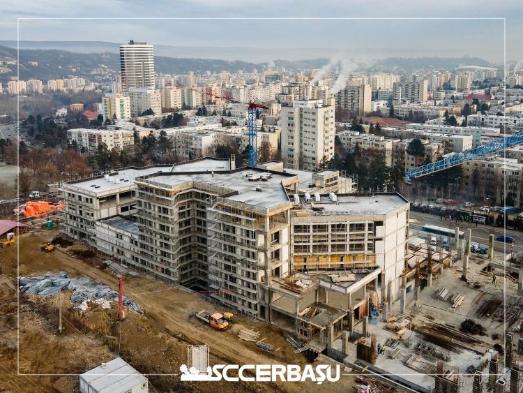 O persoană care lucra pe șantierul de la Academia de Muzică din Mănăștur a căzut de la înălțime