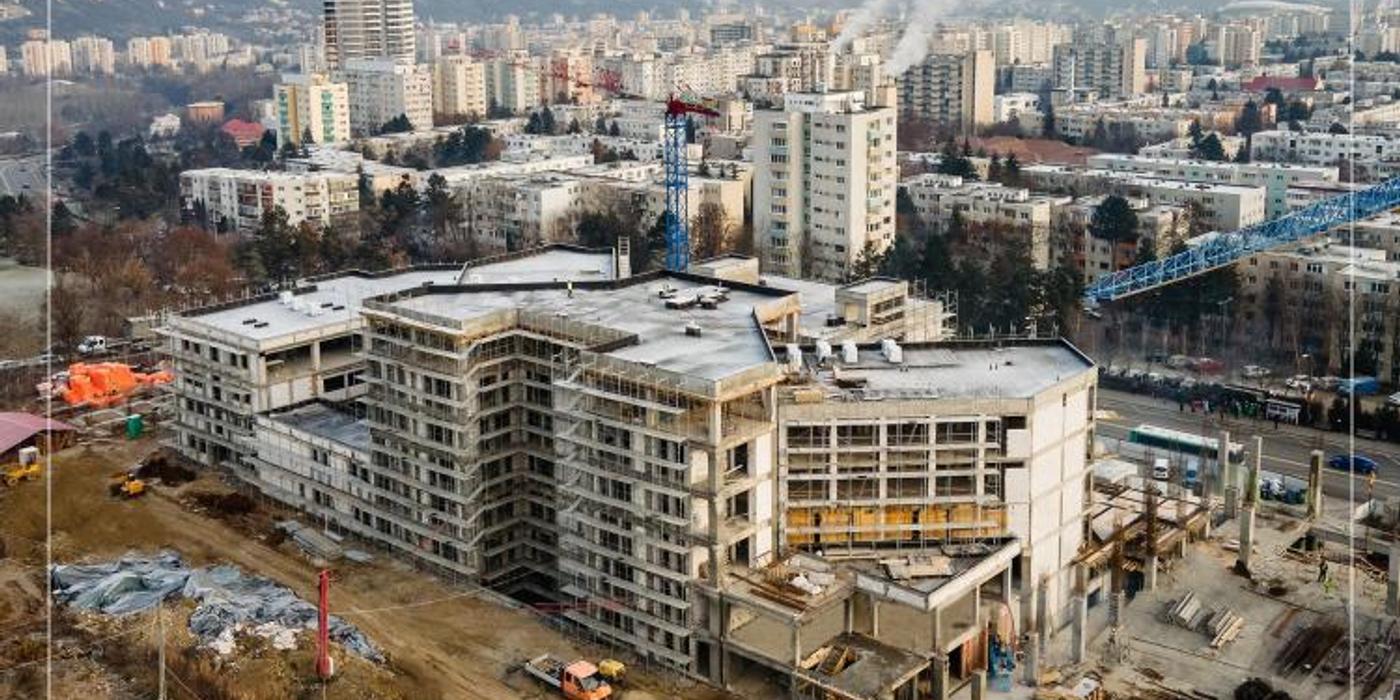 O persoană care lucra pe șantierul de la Academia de Muzică din Mănăștur a căzut de la înălțime