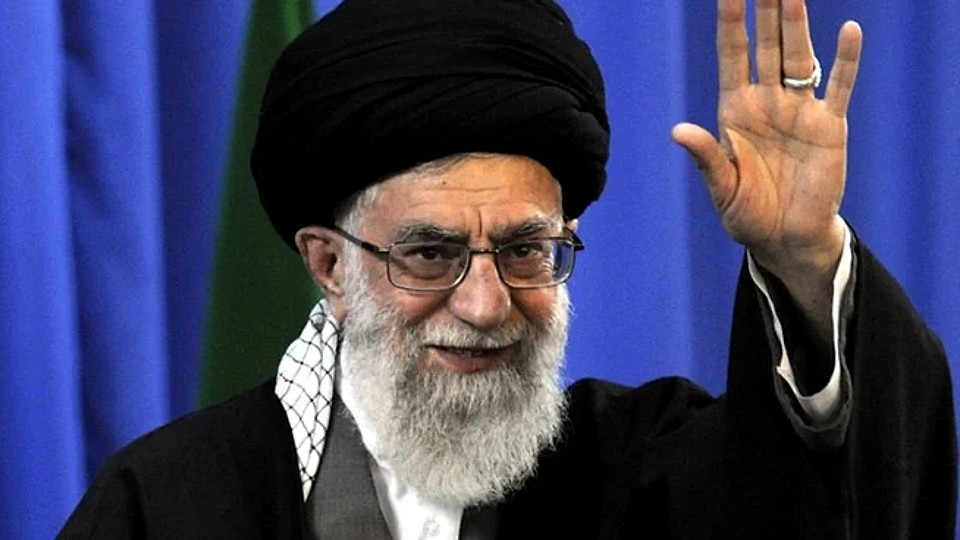Unde se ascunde și cine îl păzește pe ayatollahul Khamenei. Liderul suprem iranian renunță la comunicațiile electronice, pe fondul temerilor de infiltrare israeliană