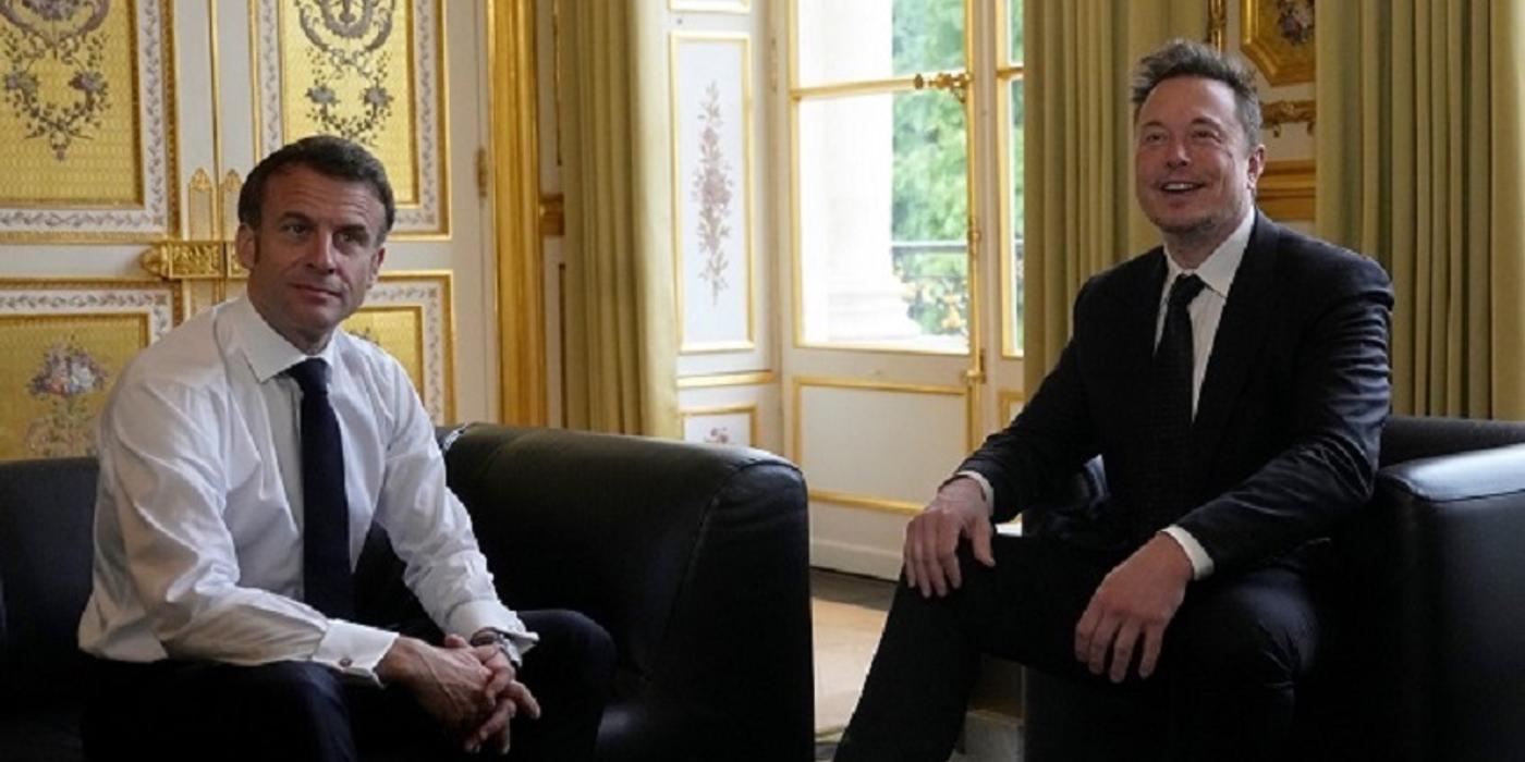 Preşedintele Emmanuel Macron s-a întâlnit luni cu CEO-ul Tesla, Elon Musk, şeful Pfizer şi alţi şefi de companii, pentru a-i îndemna să investească în Franţa