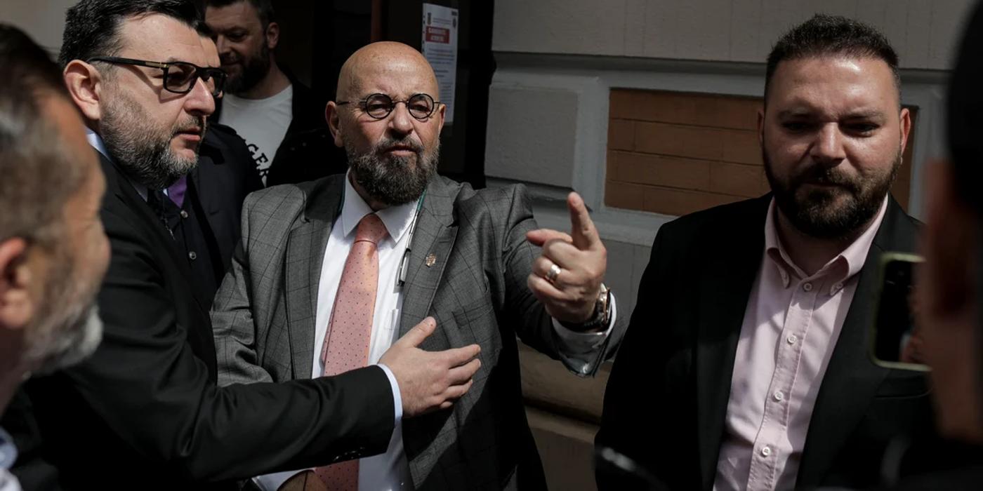 De ce nu acceptǎ Piedone oferta lui Ciolacu