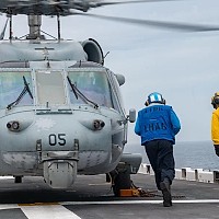 SUA amenință că vor captura Groenlanda, dar înarmează Danemarca cu rachete Hellfire pentru elicoptere