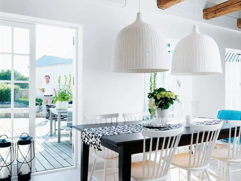 Casa de vacanta in note sublime de alb