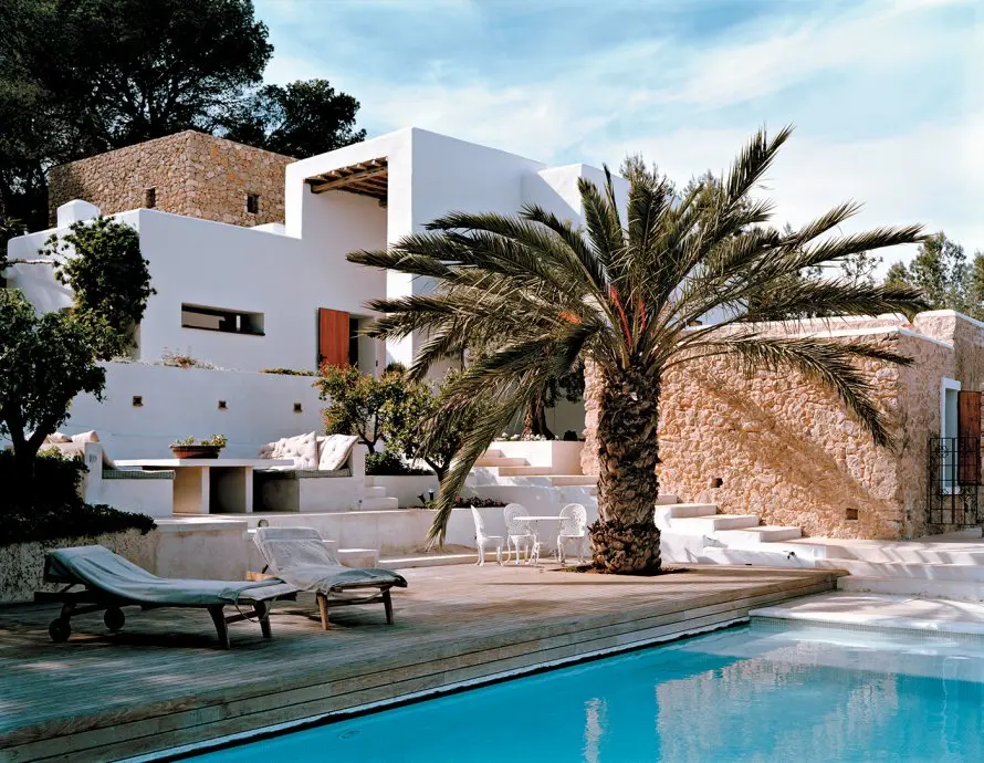 Vila din Ibiza cea mai buna ilustrare a atmosferei mediteraneene