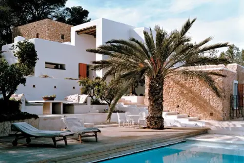 Vila din Ibiza cea mai buna ilustrare a atmosferei mediteraneene