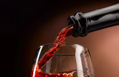 Aflați ce alimente vă îngreunează somnul