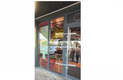 Restaurantul Nora din Ovidiu, închis temporar de Protecția Consumatorilor pentru nereguli majore și obstrucționarea controlului