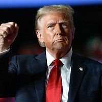 Un oficial din anturajul lui Trump, legături suspecte cu Putin. Ce secrete ascunde