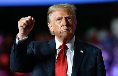 Un oficial din anturajul lui Trump, legături suspecte cu Putin. Ce secrete ascunde