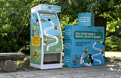 „PET pentru PET” continuă în București – 10 noi stații unde poți hrăni pisicile străzii reciclând