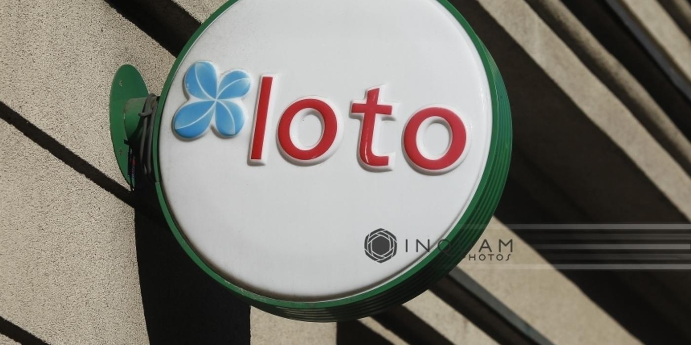 Fondul de câştiguri, suplimentat la Tragerile Speciale Loto de Crăciun/ La Loto 6/49 este un report de peste 3,2 milioane de euro, iar la Joker de 4,1 milioane de euro