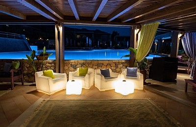În timpul renovării grădinii nu uitați de iluminatul exterior