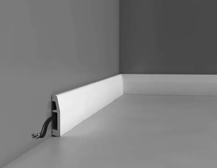 Plinta metoda simpla pentru mascarea cablurilor