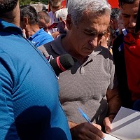 Georgescu, înconjurat de interlopi la Broșteni. Cine sunt personajele controversate din jurul fostului candidat la președinție