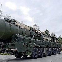 Rusia amenință SUA cu rachete Sarmat. Vin de la Polul Sud cu 15 focoase nucleare pe ținte separate