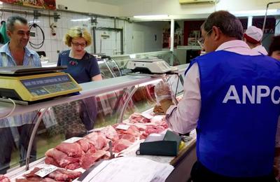 Piețele din București la control. Comisarii ANPC au dat amenzi în valoare de peste 130.000 de lei