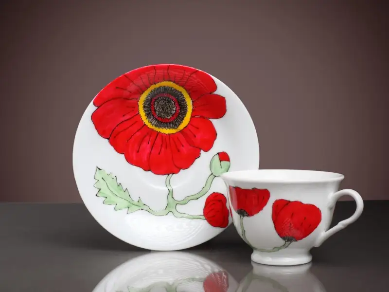 Cesti din portelan cu modele florale care iti inveselesc ziua