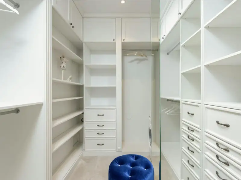 Cele mai eficiente soluții de depozitare a hainelor groase odată cu venirea sezonului cald