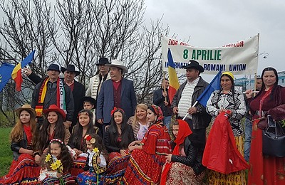 But berșa angle! (La mulți ani!):) Ziua internațională a Rromilor! (8 Aprilie)
