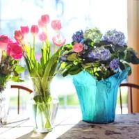 5 pasi simpli pentru a pastra florile in vaza mai mult timp