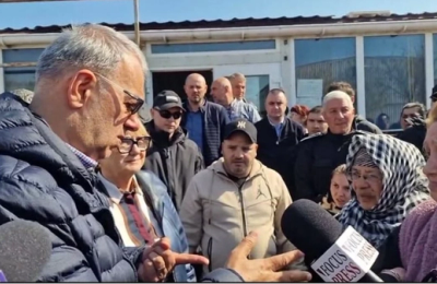 Primarul Vergil Chițac, vizită în Henri Coandă după incendiu: Ajutor de urgență pentru sinistrați și „toleranță zero” pentru indisciplină