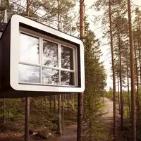 8 Idei creative pentru casute in copaci