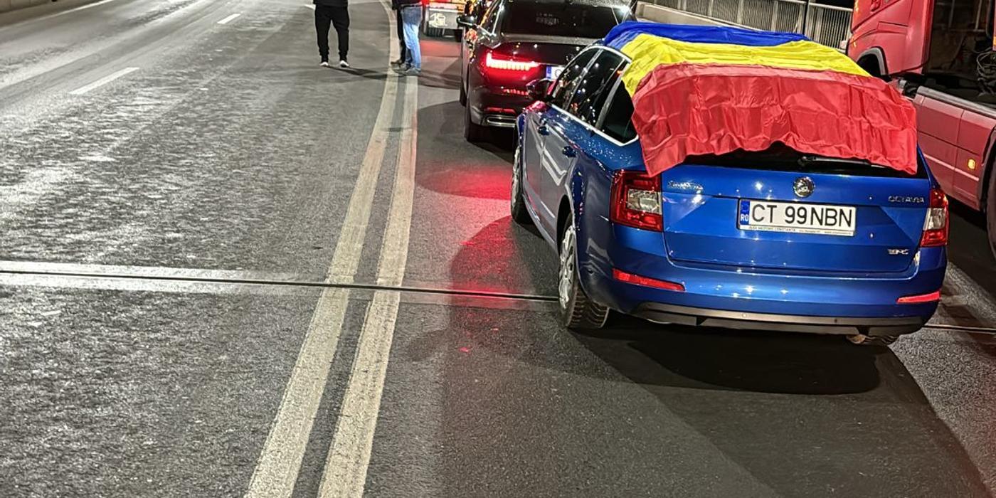 Transportatorii au blocat din nou una dintre intrările în Portul Constanţa
