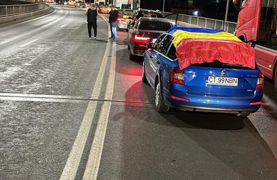 Transportatorii au blocat din nou una dintre intrările în Portul Constanţa