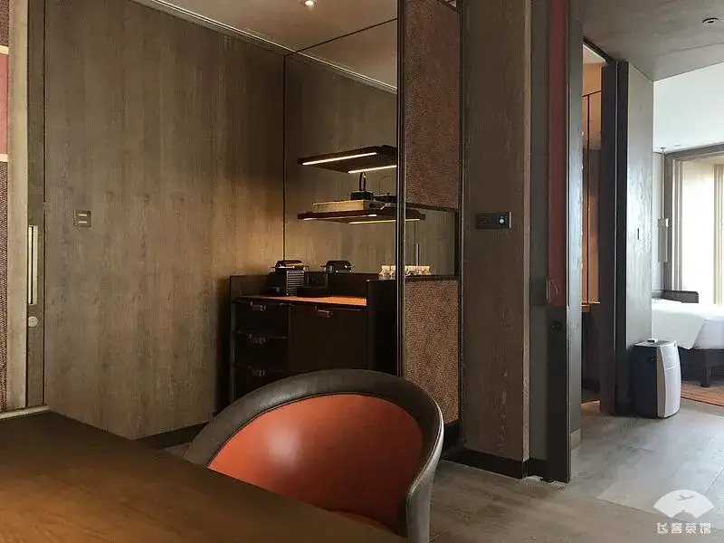 Want to Build a Mini Bar in Your Home? Here are Some Simple Steps