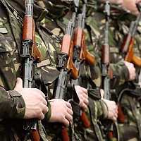 Nu e de glumă. Serviciul militar obligatoriu, după majorat. Opțiunile luate în calcul