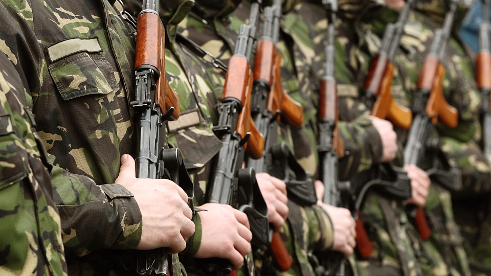 Nu e de glumă. Serviciul militar obligatoriu, după majorat. Opțiunile luate în calcul