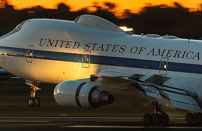 „Avionul Apocalipsei” de 300.000.000$, adus la Washington. Trump, pregătit să îl îndrepte spre Iran