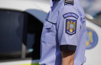 Un bărbat din Cluj-Napoca, reținut după ce a lovit un polițist cu mașina