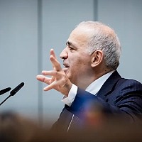Garry Kasparov, furios pe planul de pace: Fără Ucraina, tancurile lui Putin erau deja în Polonia