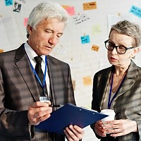 Pensiile speciale, tăiate cu sume între 3.000 și 6.000 lei. Crește și vârsta de pensionare