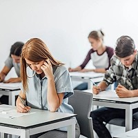Update: Subiecte și Barem Simulare Bac 2026: a început proba la alegere a profilului. Elevii au 3 ore pentru rezolvarea subiectelor