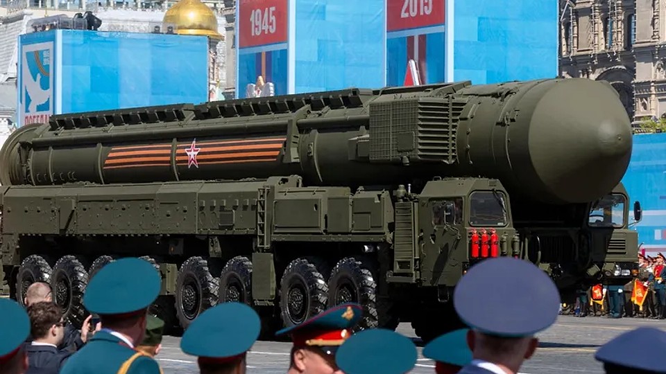 Strategii lui Putin amenință cu un „măcel nuclear în Ucraina”. Susțin cu tupeu că Europa e vinovată