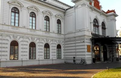 Persoanele fără adăpost vor realiza o expoziție fotografică, ce va avea loc la Palatul Șuțu din București pe data de 6 februarie 2023