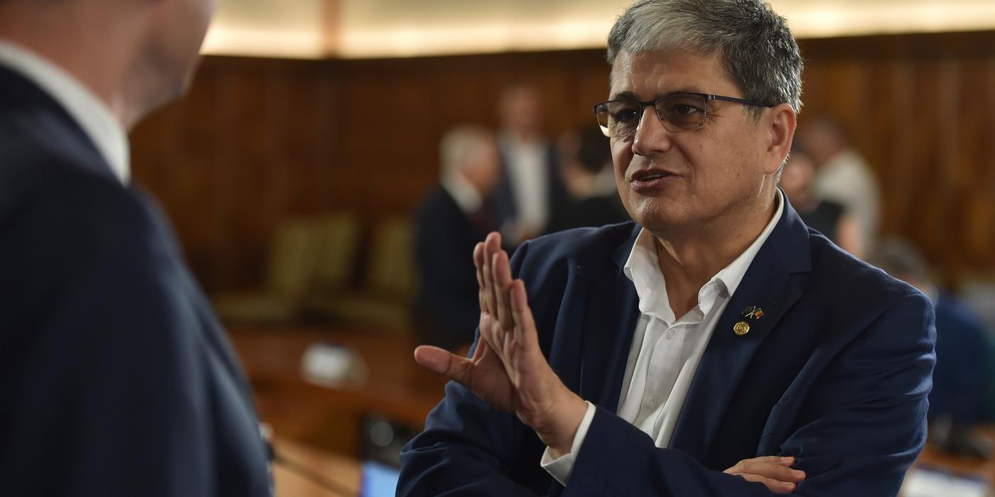 Marcel Boloş: Pas uriaş pentru combaterea fraudei / De la 1 ianuarie 2024, facturarea electronică va obligatorie în ţara noastră pentru toate tranzacţiile între firme