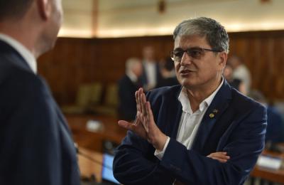 Marcel Boloş: Pas uriaş pentru combaterea fraudei / De la 1 ianuarie 2024, facturarea electronică va obligatorie în ţara noastră pentru toate tranzacţiile între firme