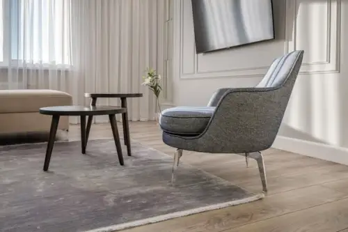 Scaunele accent în sufragerie: puncte focale și elemente de design