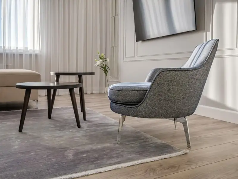 Scaunele accent în sufragerie: puncte focale și elemente de design